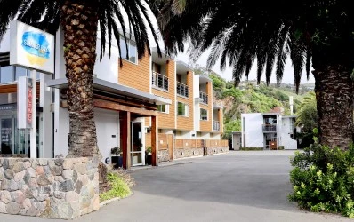 Sumner Bay Motel Entrance